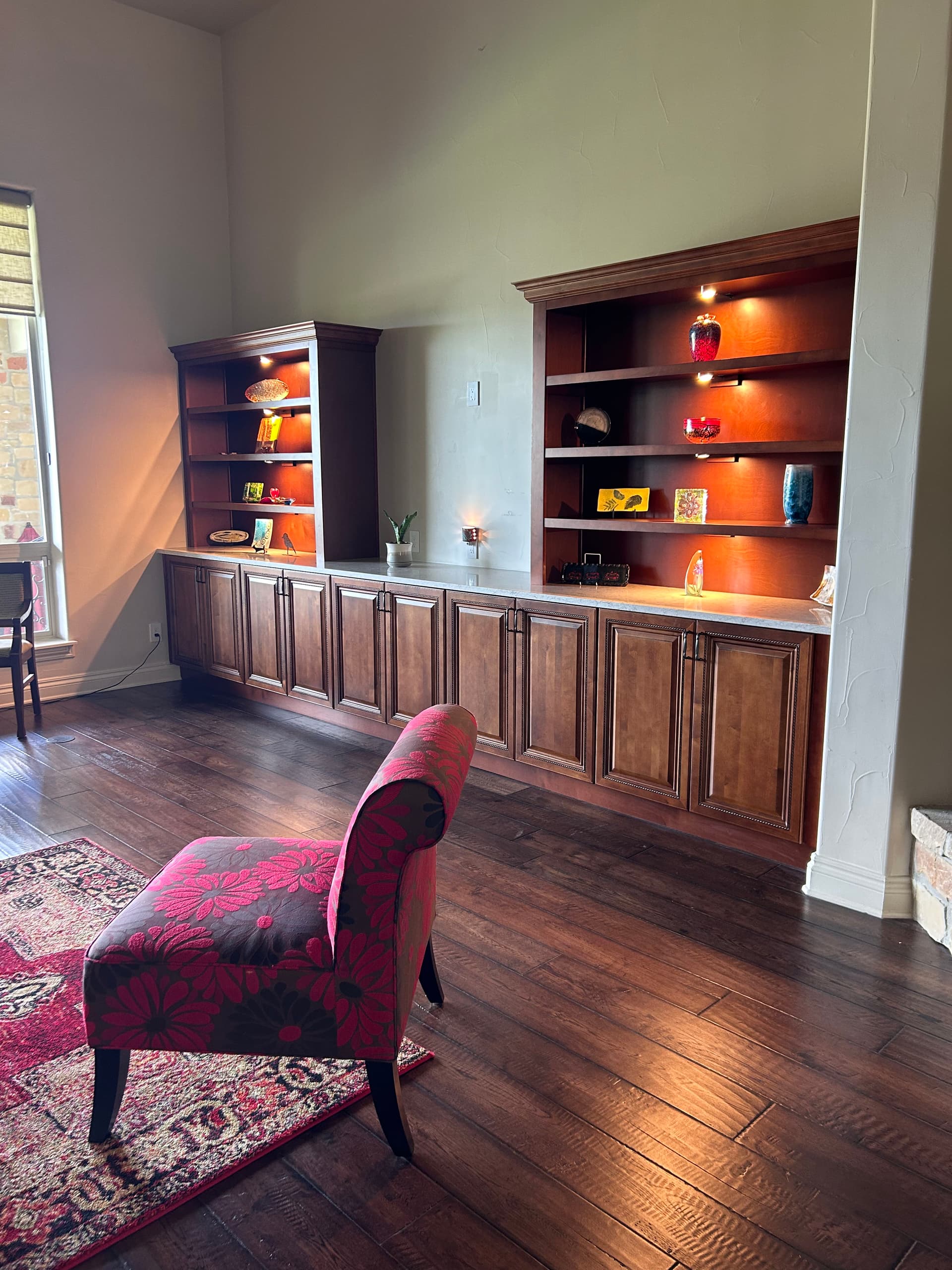 Gallery photos for Custom Built-In Entertainment Wall That Actually Fits the Room: Image #1