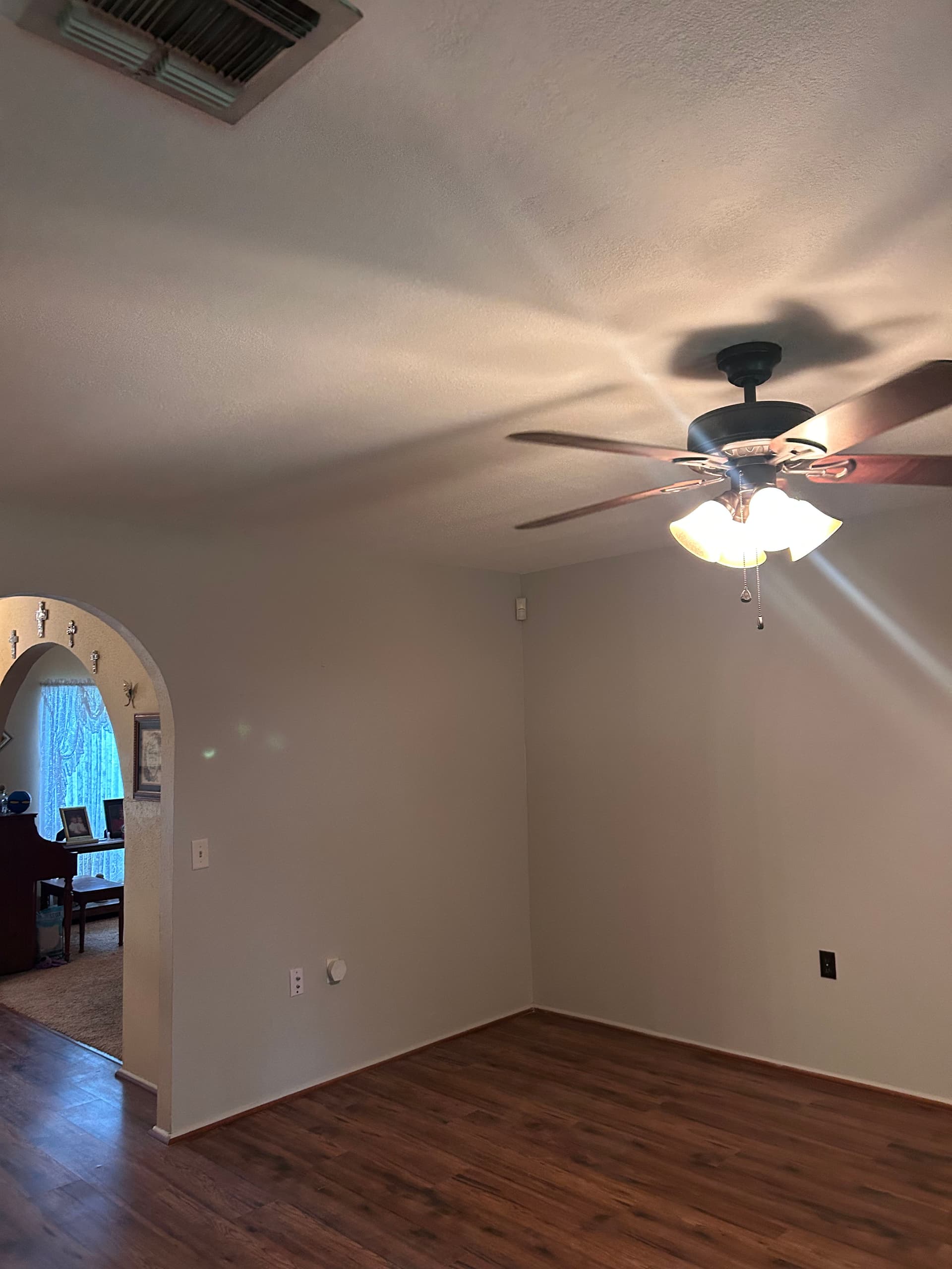 Gallery photos for Ceiling Drywall Repair Done Right in San Antonio: Image #1